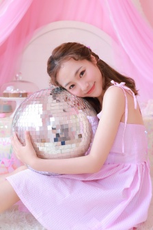 我和女交警车里